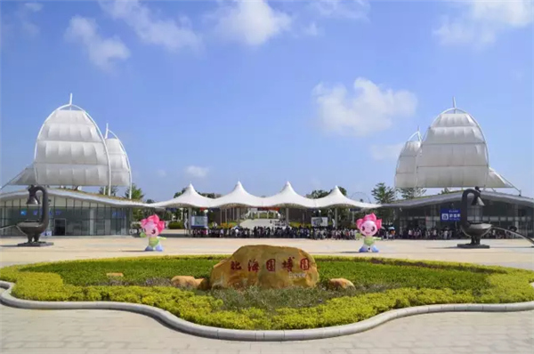 �������V������������