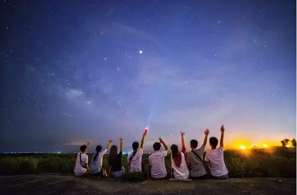 �����������V������������