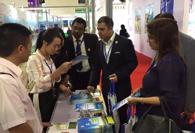 �����������V������������