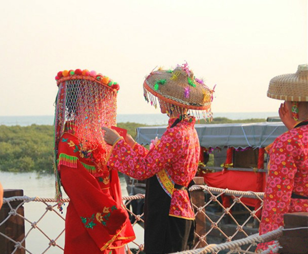 �����D�����V������������