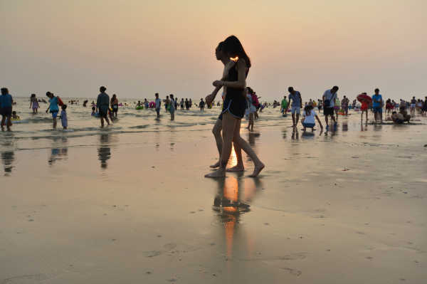 �������V������������