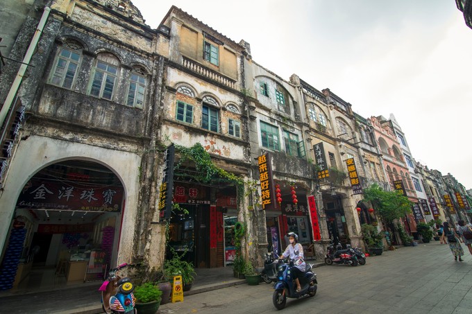 �����������V������������