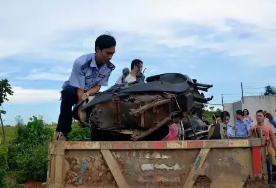 �������ލu���V������������